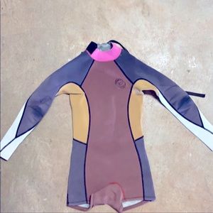 Billabong Surf Capsule kids wet suit.